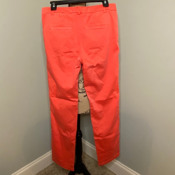EUC Banana Republic Chino’s, Size 2 - Picture 7 of 7